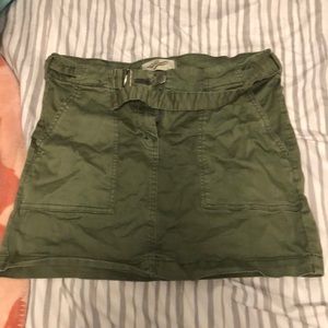 Army green mini skirt w/belt